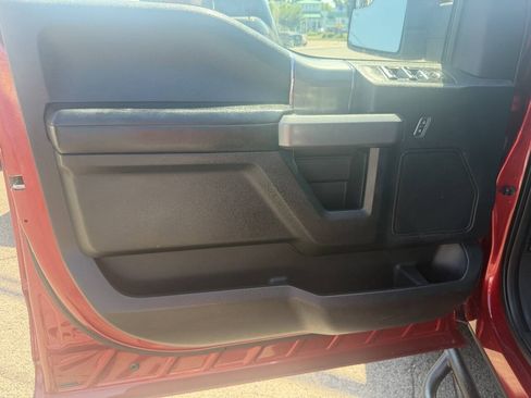 Used 2015 Ford F150 XLT w/ Equipment Group 302A Luxury AWD/4WD image 8
