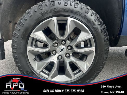 Used 2019 Chevrolet Silverado 1500 LT AWD/4WD image 10