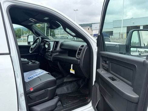 New 2026 RAM 5500 Tradesman w/ Chrome Appearance Group AWD/4WD image 27