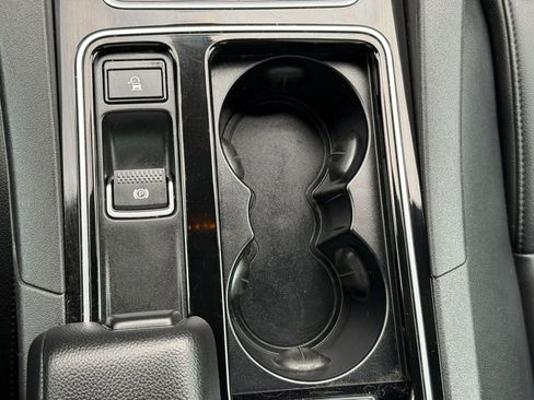 Used 2018 Jaguar F-PACE Premium AWD/4WD image 38