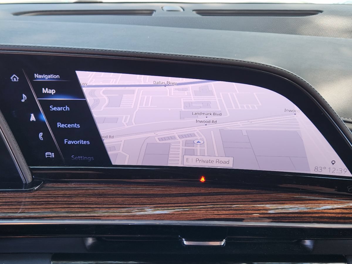 Used 2022 Cadillac Escalade ESV Premium Luxury w/ Performance Package AWD/4WD image 30