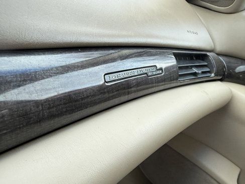 Used 2005 Buick Le Sabre Limited w/ Celebration Edition Package image 34