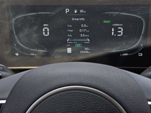 Certified 2025 Kia Sportage EX AWD/4WD image 6