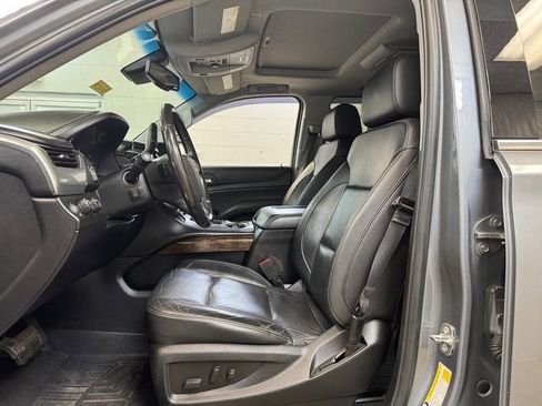 Used 2018 Chevrolet Tahoe LT w/ LT Signature Package AWD/4WD image 13