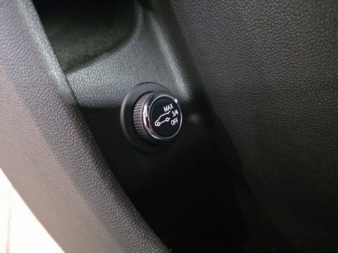 Used 2022 Cadillac XT4 Premium Luxury w/ Technology Package image 28