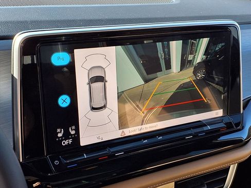 New 2026 Volkswagen Atlas Cross Sport SE image 16