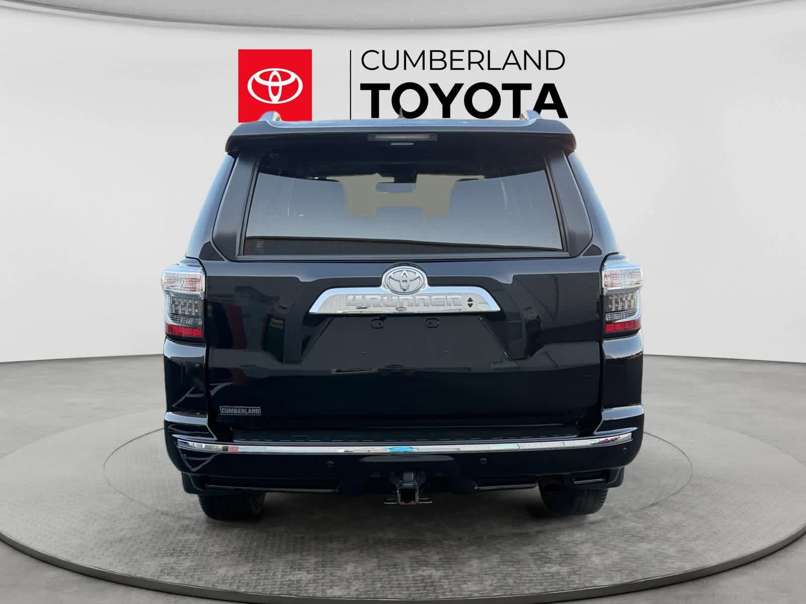 Used 2023 Toyota 4Runner Limited AWD/4WD image 4