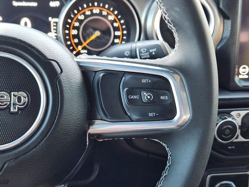 Used 2023 Jeep Gladiator Rubicon w/ LED Lighting Group image 33