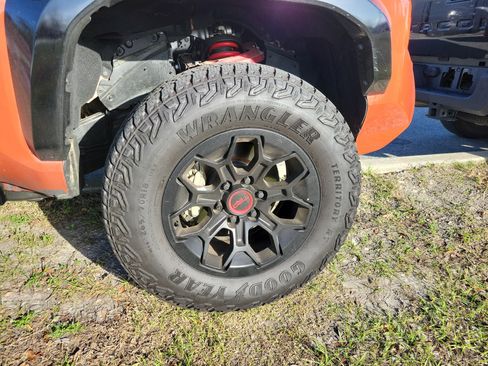 Used 2024 Toyota Tacoma TRD Pro image 8