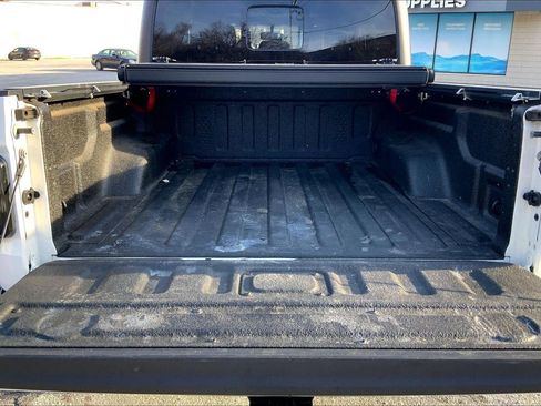 Used 2023 Jeep Gladiator Sport image 4