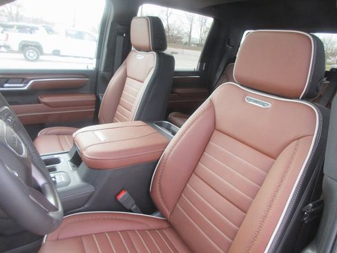 New 2026 GMC Sierra 2500 Denali Ultimate image 13