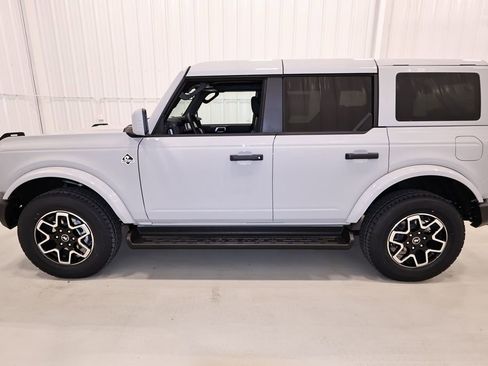 New 2026 Ford Bronco Outer Banks AWD/4WD image 6