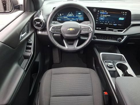 Used 2026 Chevrolet Equinox LT FWD image 11