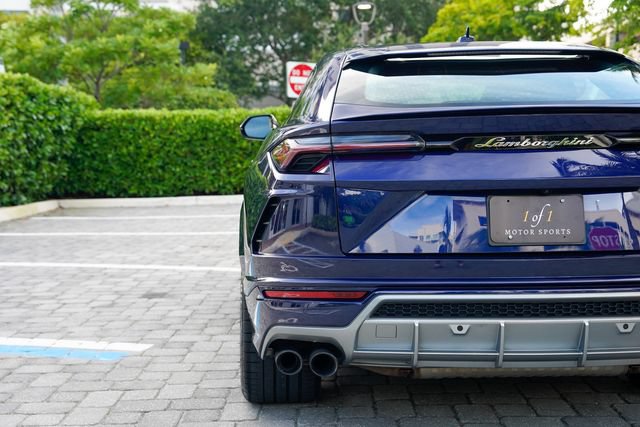 Used 2022 Lamborghini Urus AWD/4WD image 24