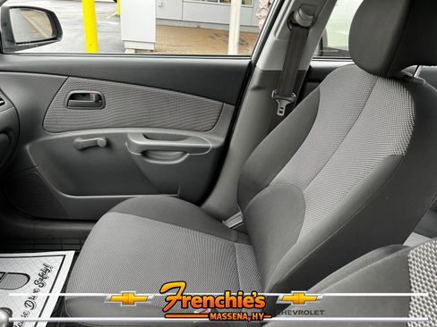 Used 2009 Kia Rio Sedan FWD image 15