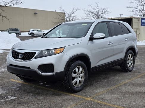 Used 2013 Kia Sorento LX image 1