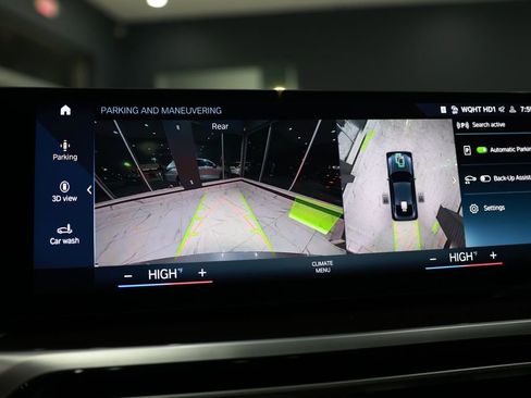 Used 2023 BMW i4 eDrive35 image 32