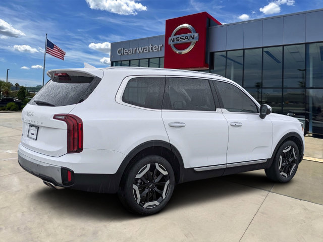 Used 2023 Kia Telluride S FWD image 5