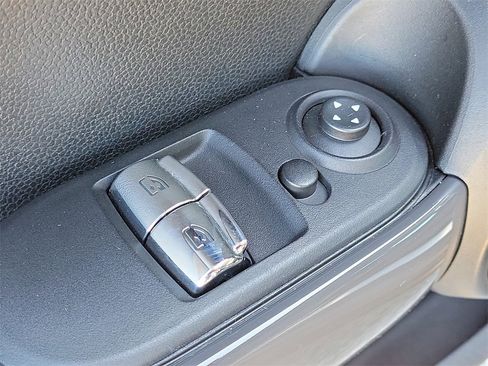 Used 2020 MINI Cooper 2-Door Hardtop image 15