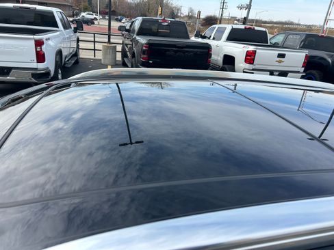 Used 2017 Lincoln MKX Reserve w/ Driver Assistance Package image 12