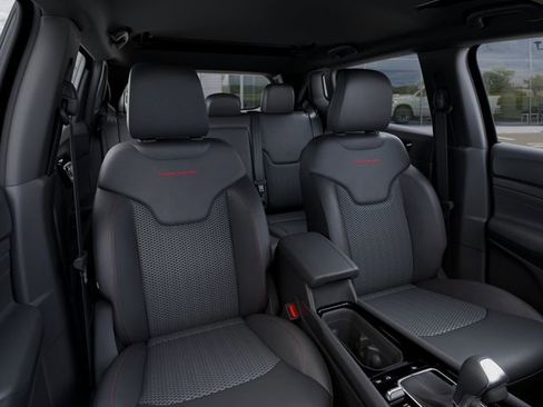 New 2026 Jeep Compass Trailhawk w/ Sun, Sound & Navigation Group image 16