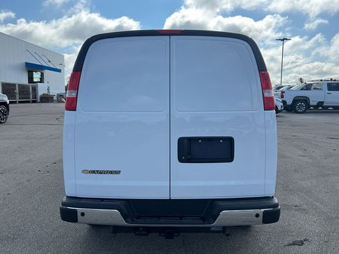 New 2025 Chevrolet Express 2500 Extended w/ Driver Convenience Package image 31