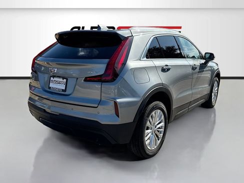 Used 2024 Cadillac XT4 Luxury FWD image 7