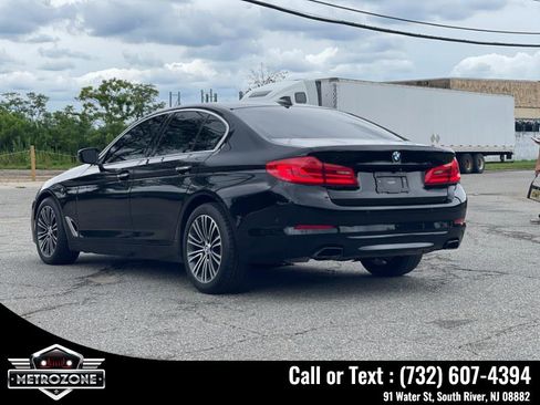 Used 2017 BMW 540i xDrive w/ Driving Assistance Package image 6