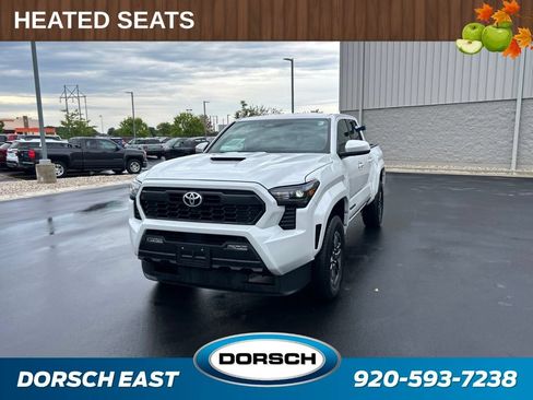 Used 2025 Toyota Tacoma TRD Sport AWD/4WD image 1