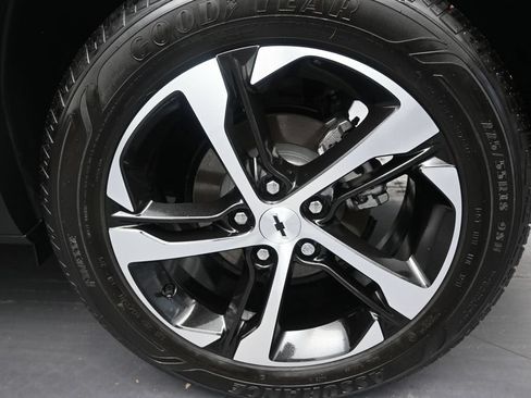 Used 2026 Chevrolet Trax RS FWD image 10