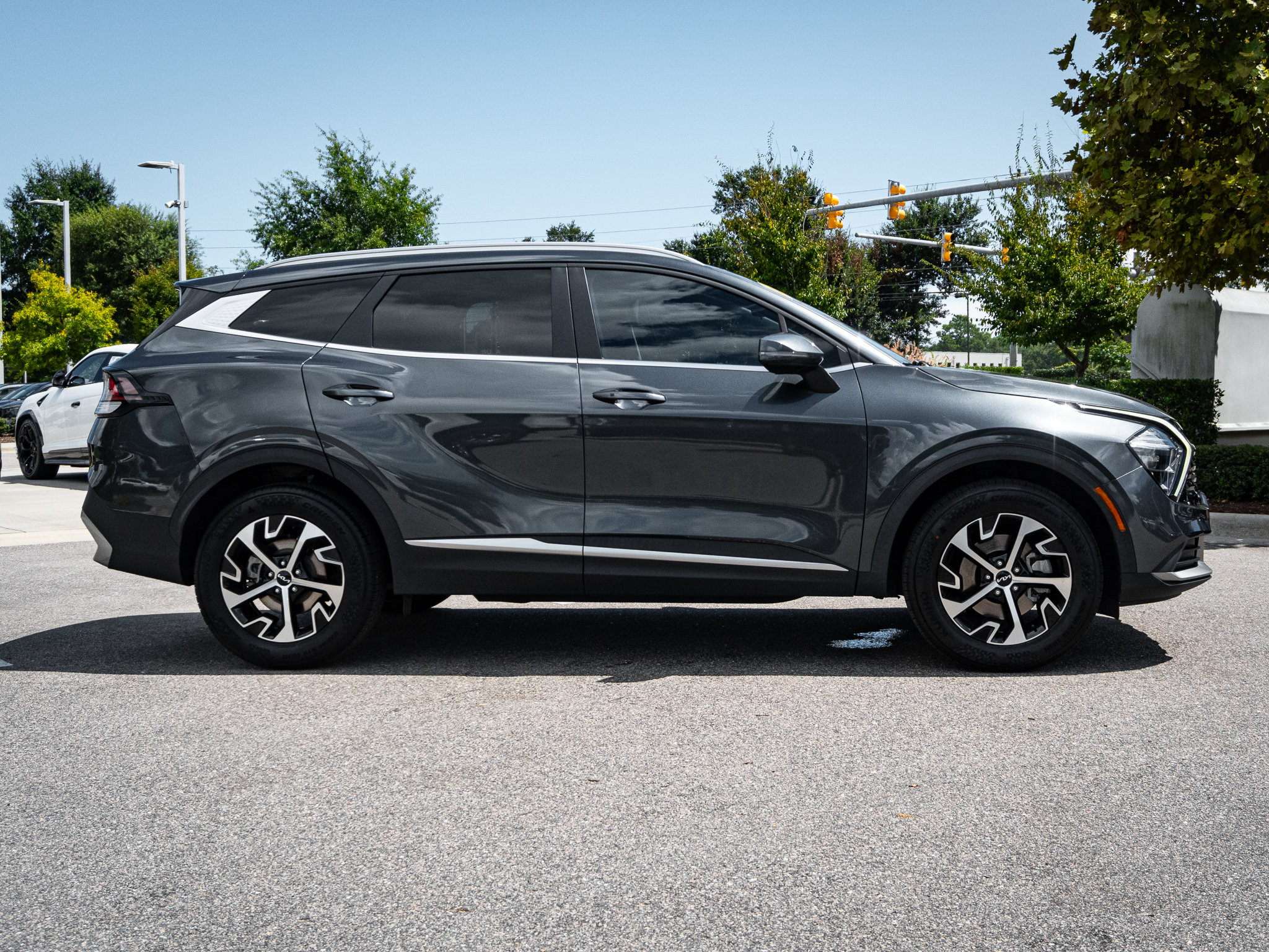 Used 2023 Kia Sportage EX AWD/4WD image 10