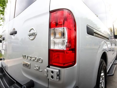 Used 2016 Nissan NV 3500 SL RWD image 51