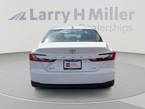 Used 2025 Toyota Camry LE FWD image 4