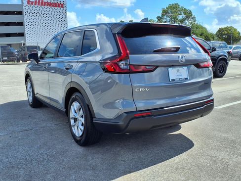 Used 2024 Honda CR-V LX image 3