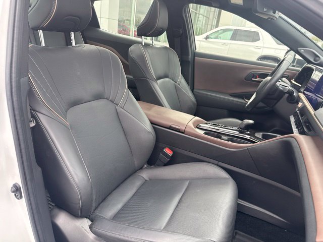 Certified 2024 Toyota Crown AWD/4WD image 26