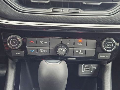 New 2026 Jeep Compass Latitude image 27