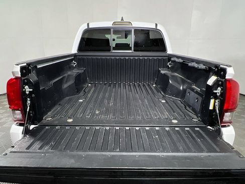 Used 2020 Toyota Tacoma SR AWD/4WD image 22