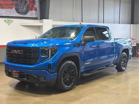 Used 2022 GMC Sierra 1500 Elevation RWD image 19