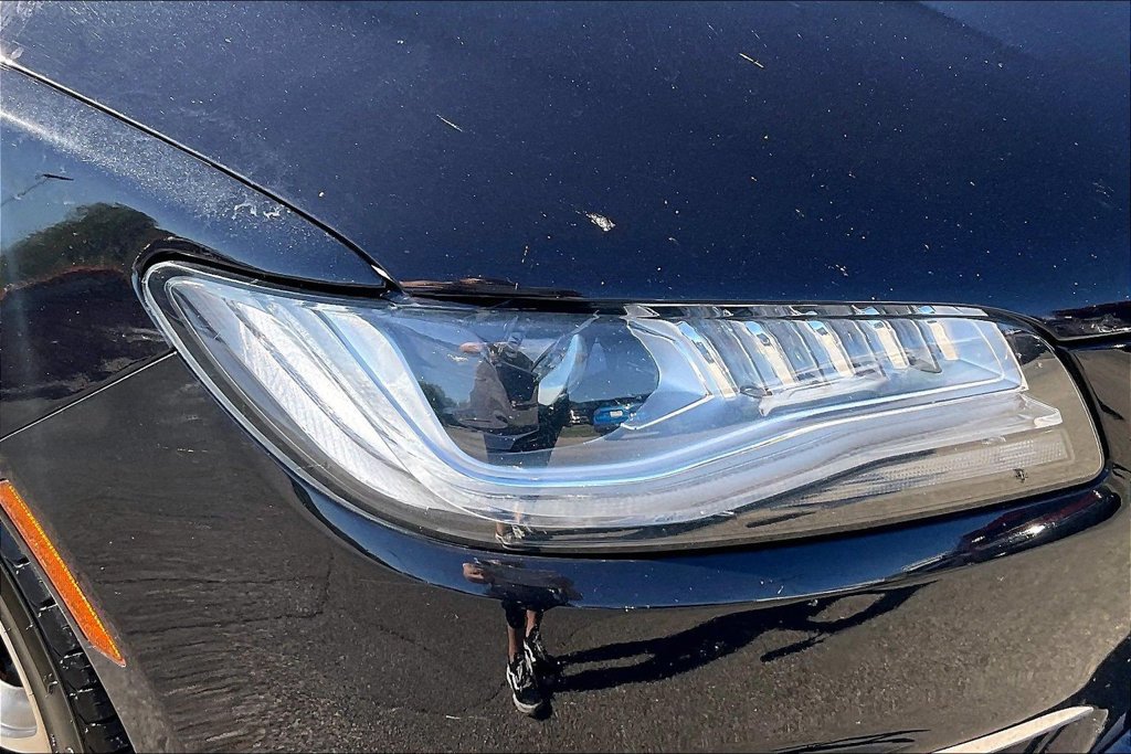 Used 2019 Lincoln MKZ Reserve w/ Reserve Plus Package AWD/4WD image 27
