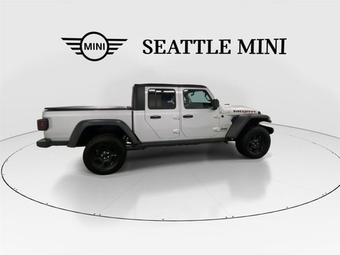 Used 2023 Jeep Gladiator Mojave w/ Cold Weather Group image 12