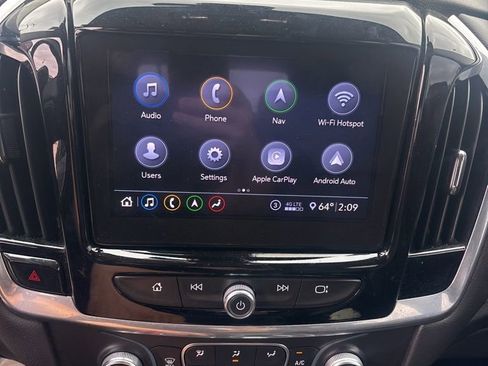 Used 2020 Chevrolet Traverse LT w/ LT Premium Package AWD/4WD image 10
