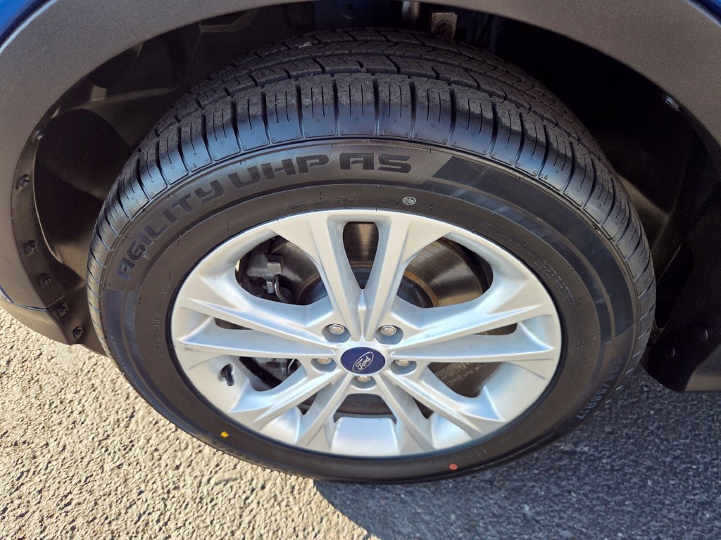 Used 2017 Ford Escape SE AWD/4WD image 25