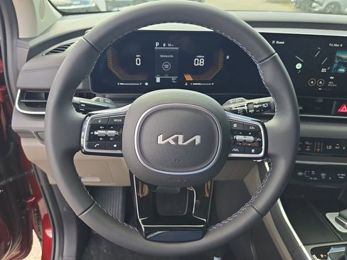 New 2026 Kia Carnival EX FWD image 30