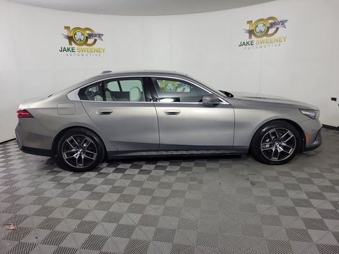 Certified 2026 BMW 540i xDrive w/ Premium Package AWD/4WD image 8