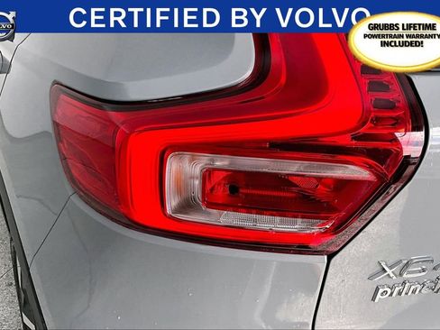 Used 2024 Volvo XC40 B5 Core image 39