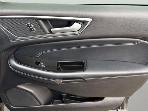 Used 2018 Ford Edge Titanium w/ Equipment Group 301A image 21