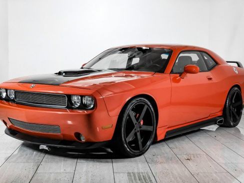 Used 2008 Dodge Challenger SRT8 image 4