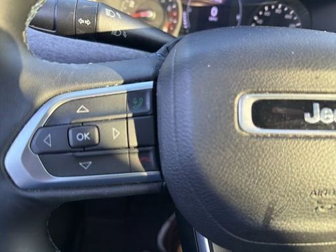 Used 2022 Jeep Compass Latitude image 12