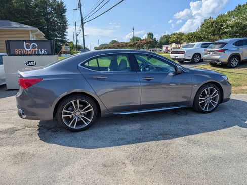 Used 2019 Acura TLX V6 w/ Technology Package FWD image 4