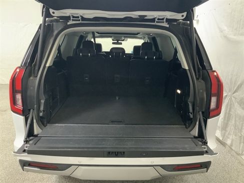 Used 2025 Ford Expedition Max Platinum AWD/4WD image 15